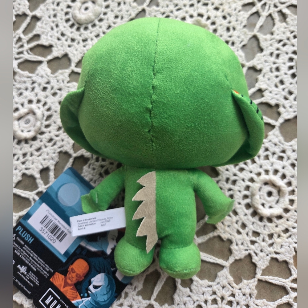 Universal Monsters Gill-man Chibi Plush 6” Creature Black Lagoon Teddy Bear - Picture 4 of 7